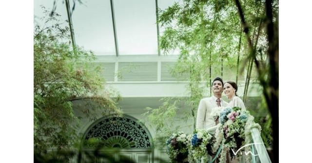 บรรยากาศงานหมั้นสุดหวานชื่น แอน-ภูริ พร้อมเพื่อนดาราคับคั่ง